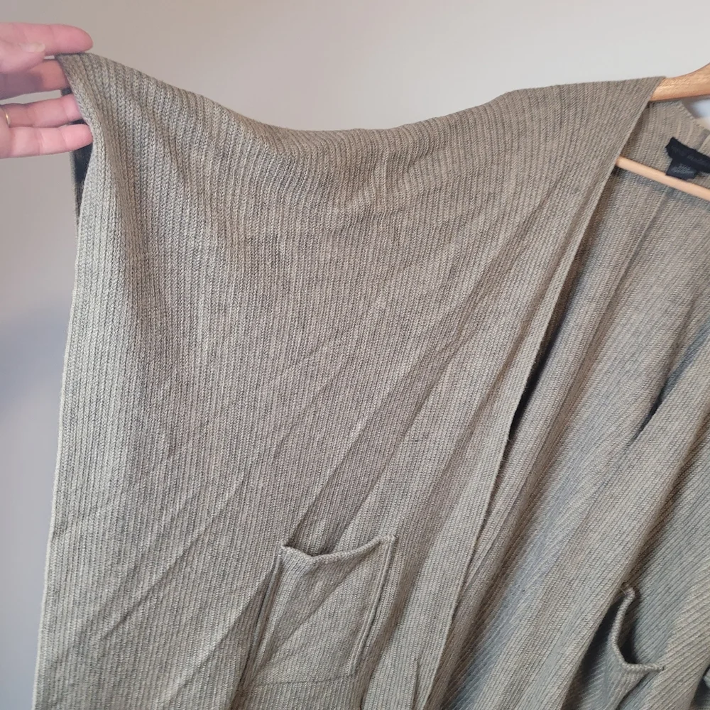 Steve Madden Gray Brown Shawl One Size Fits Most Fringed Hem Pockets
